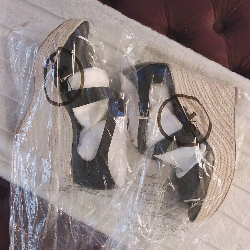 NEW Michael Kors Leather Wedge Sandals Espadrilles Black, Size 9.5 Retail $139 - Picture 11 of 13